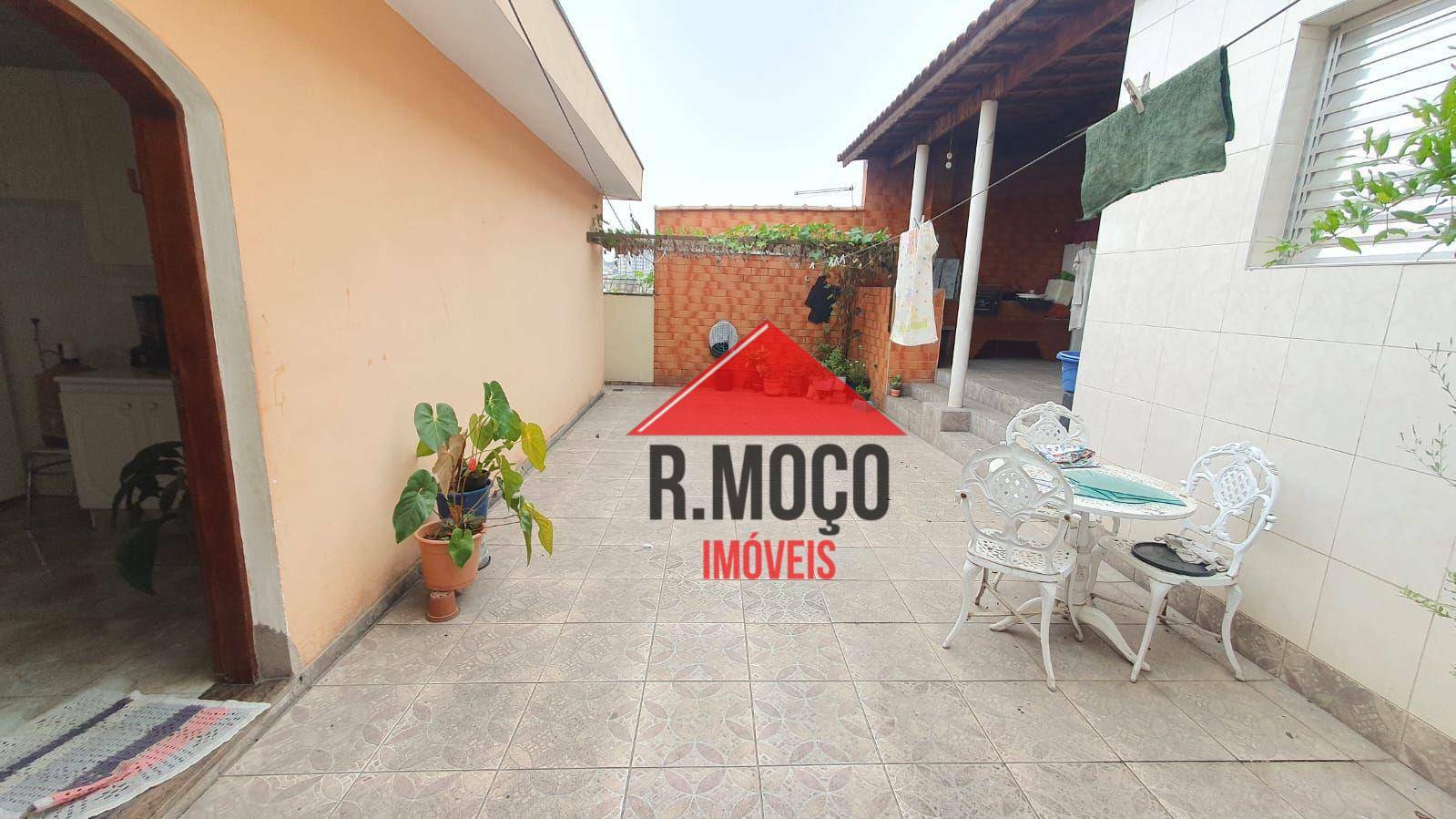 Casa à venda e aluguel com 3 quartos, 220m² - Foto 11