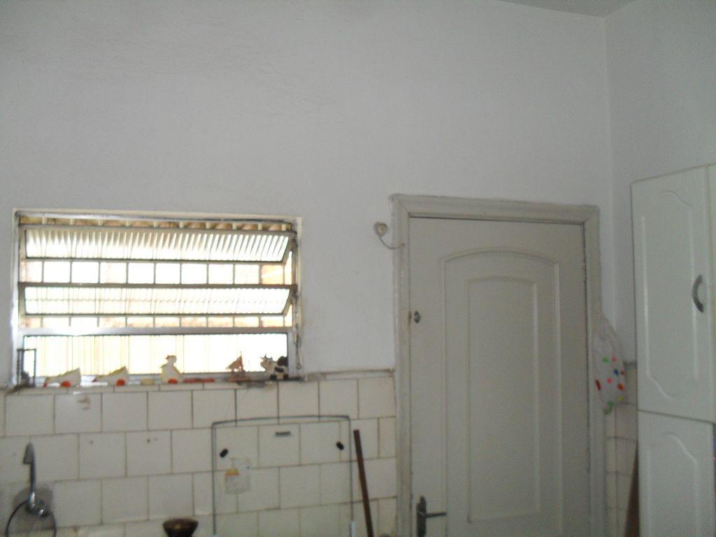 Casa à venda com 2 quartos, 70m² - Foto 10