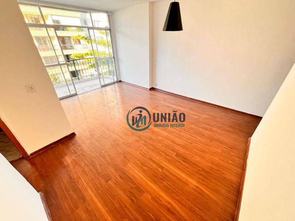 Apartamento à venda com 2 quartos, 80m² - Foto 3