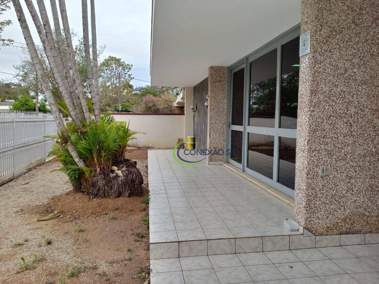 Casa à venda com 3 quartos, 450m² - Foto 1