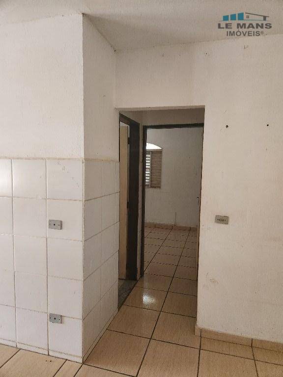 Chácara à venda com 2 quartos, 211m² - Foto 14