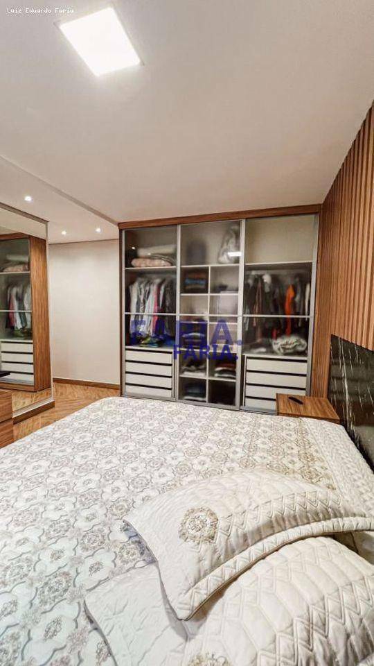 Casa à venda com 3 quartos, 250m² - Foto 16