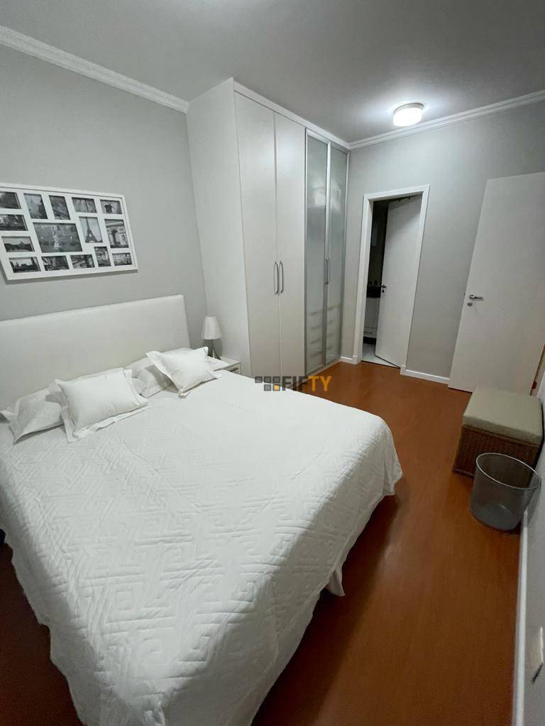 Apartamento à venda com 2 quartos, 75m² - Foto 17