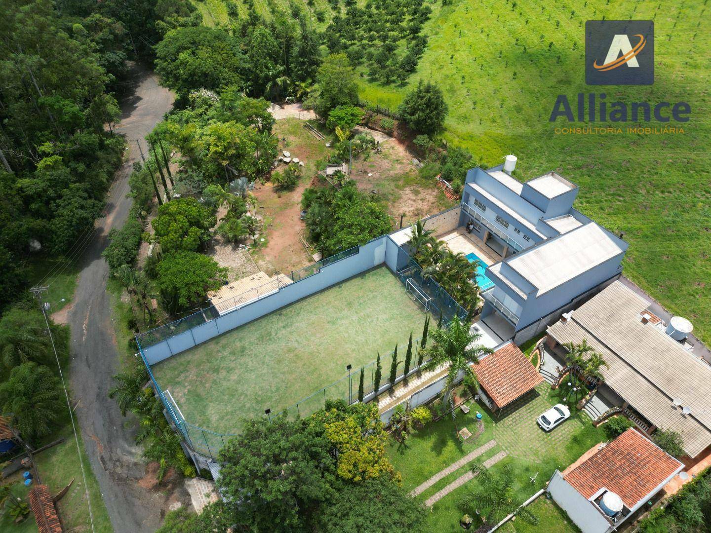Chácara à venda com 3 quartos, 400m² - Foto 2