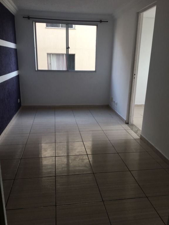 Apartamento para alugar com 2 quartos, 50m² - Foto 12