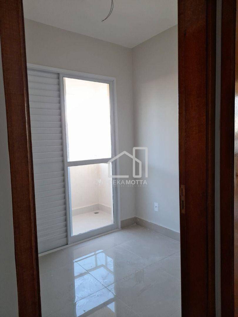 Apartamento à venda com 3 quartos, 117m² - Foto 9