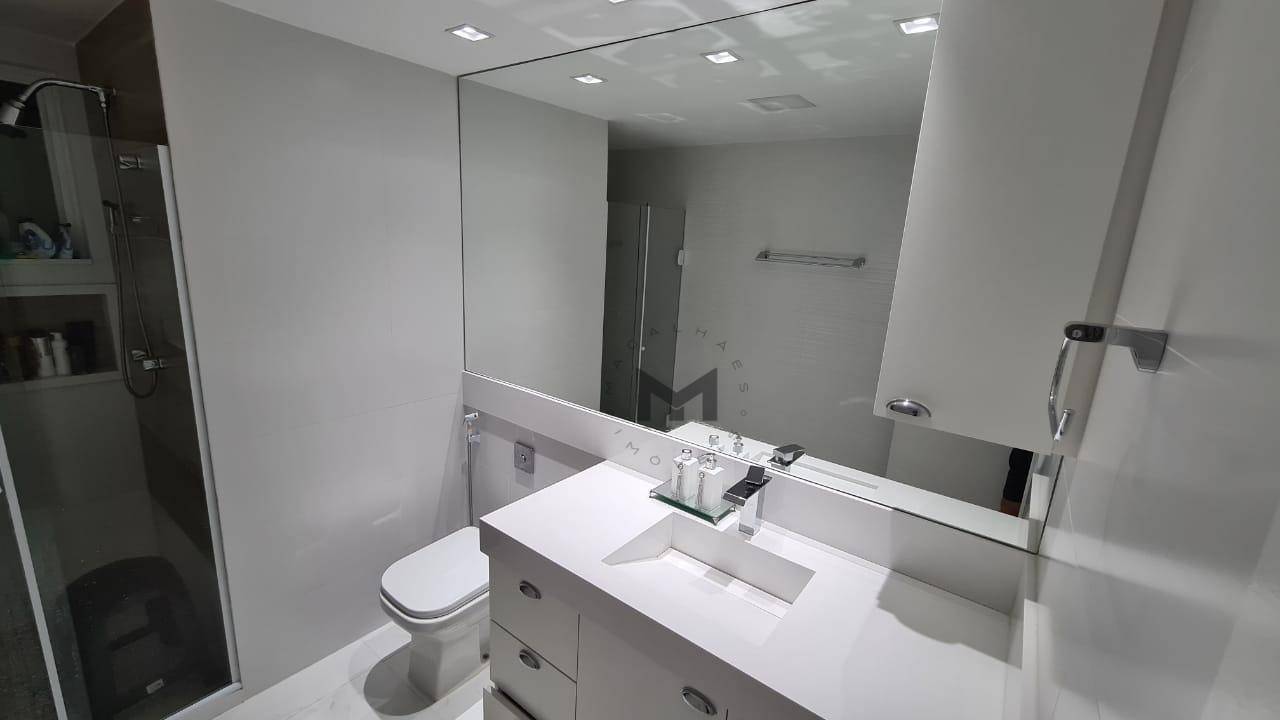 Apartamento à venda com 3 quartos, 130m² - Foto 17