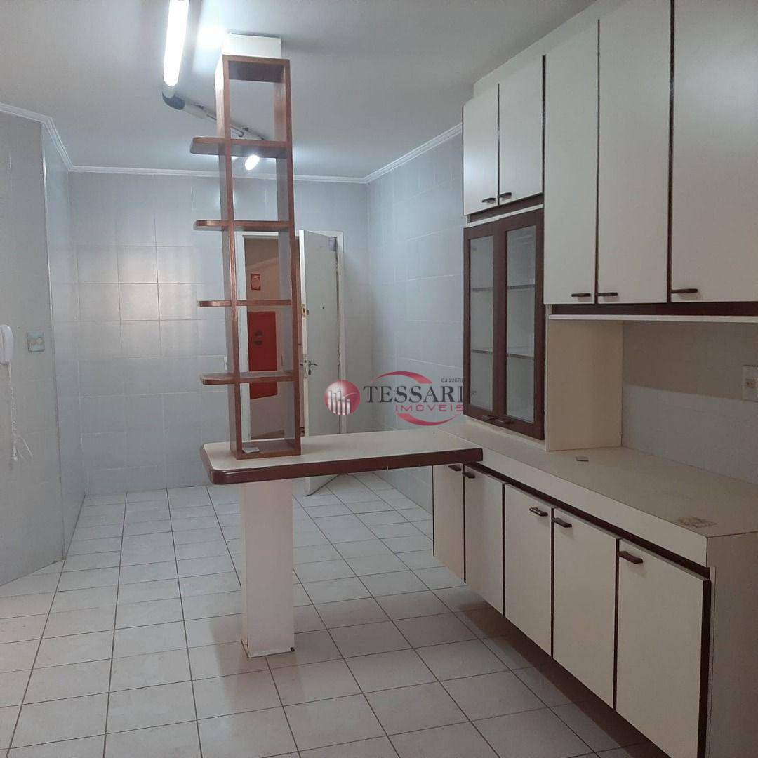 Apartamento à venda com 3 quartos, 167m² - Foto 9