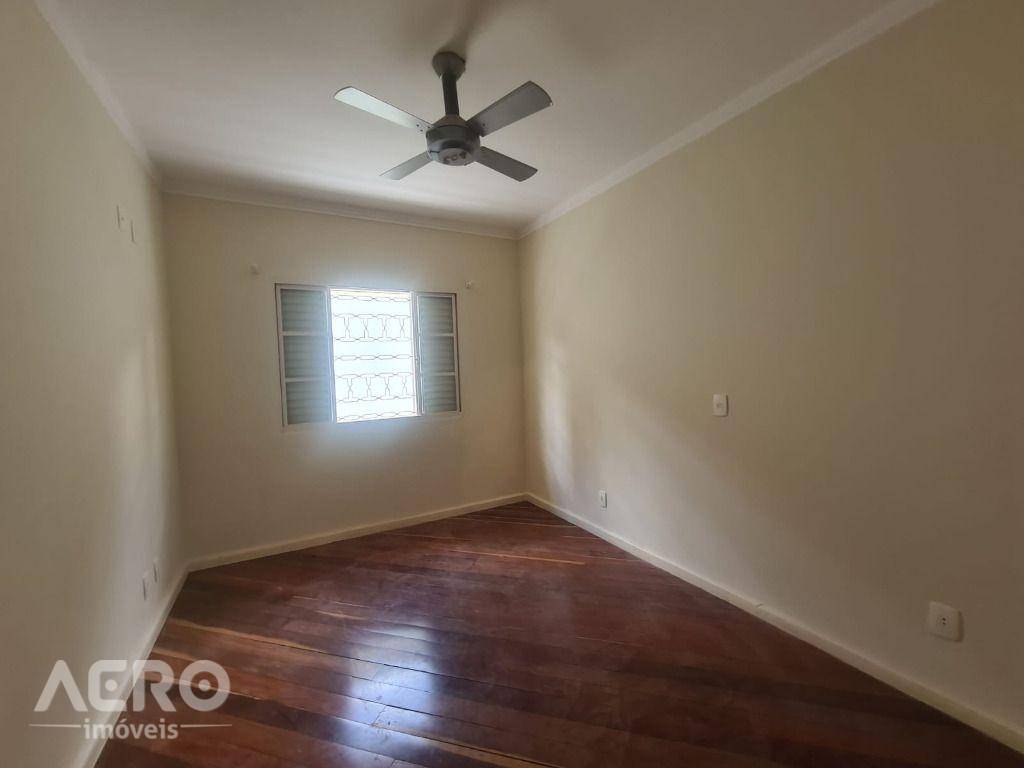 Casa de Condomínio à venda com 4 quartos, 224m² - Foto 5