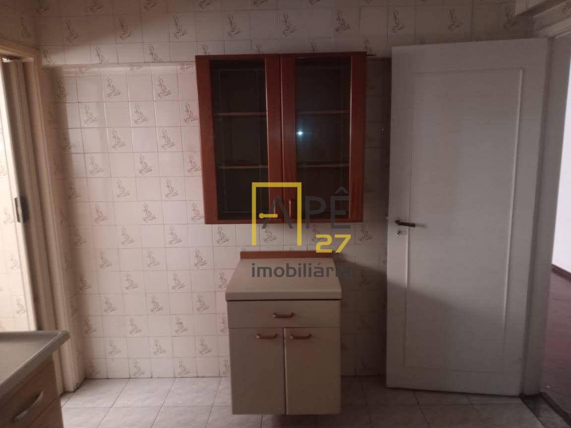 Apartamento à venda com 2 quartos, 70m² - Foto 11