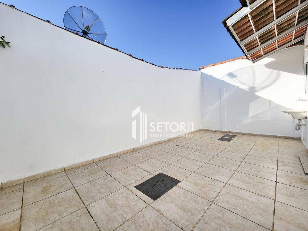 Casa de Condomínio à venda e aluguel com 2 quartos, 50m² - Foto 9