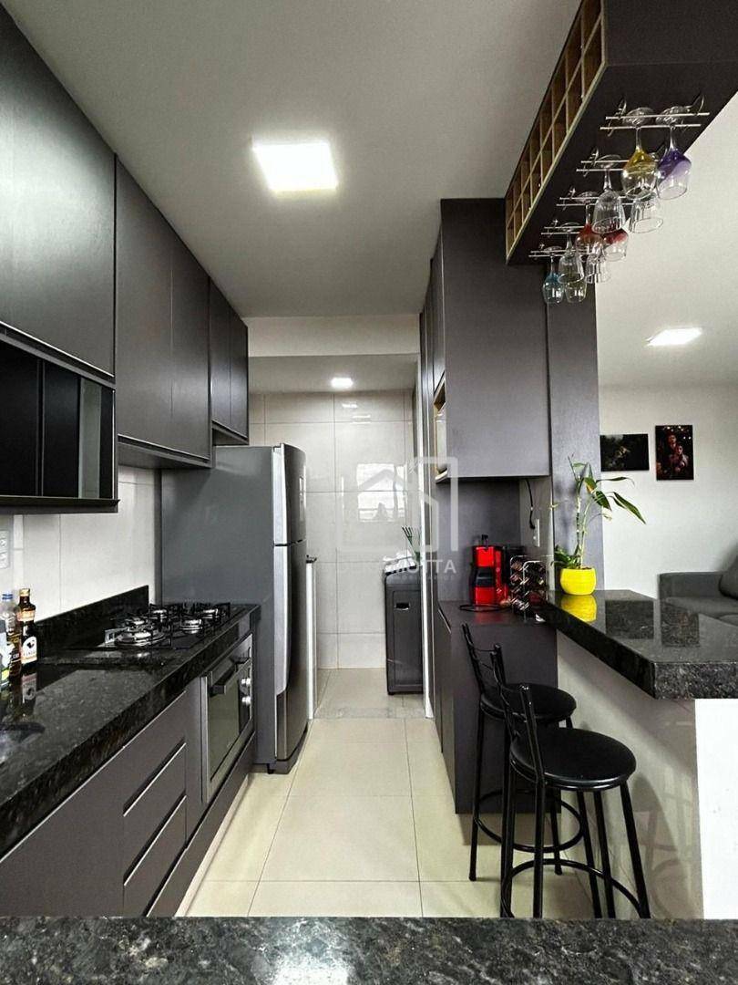 Apartamento à venda com 2 quartos, 60m² - Foto 21