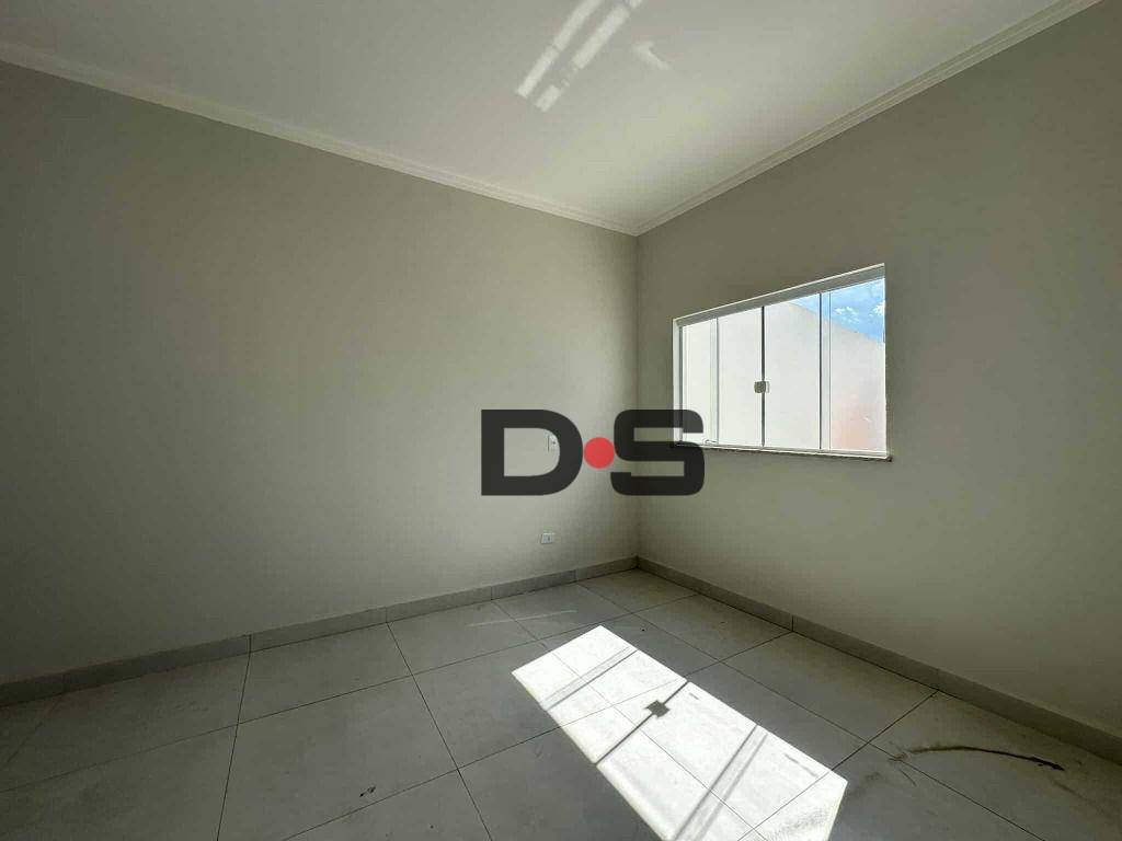 Casa à venda com 2 quartos, 62m² - Foto 3