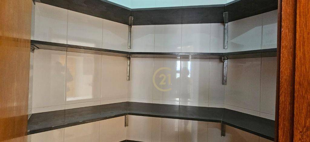 Casa à venda e aluguel com 5 quartos, 394m² - Foto 27