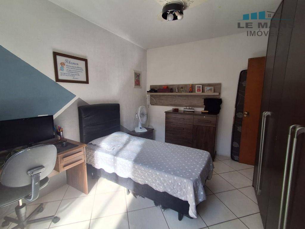 Casa à venda com 3 quartos, 200m² - Foto 26