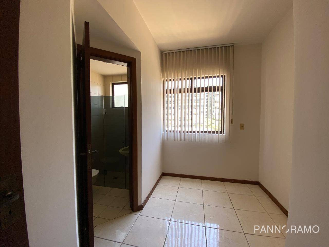 Apartamento à venda com 4 quartos, 200m² - Foto 17