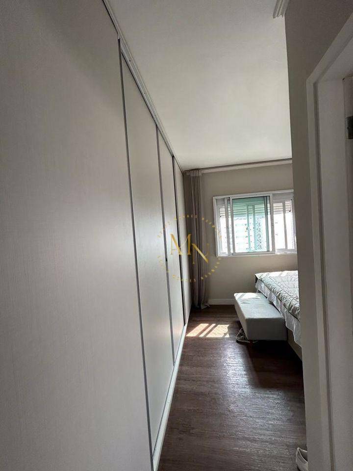 Apartamento à venda com 3 quartos, 145m² - Foto 17