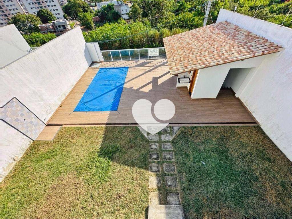 Casa à venda com 3 quartos, 250m² - Foto 3