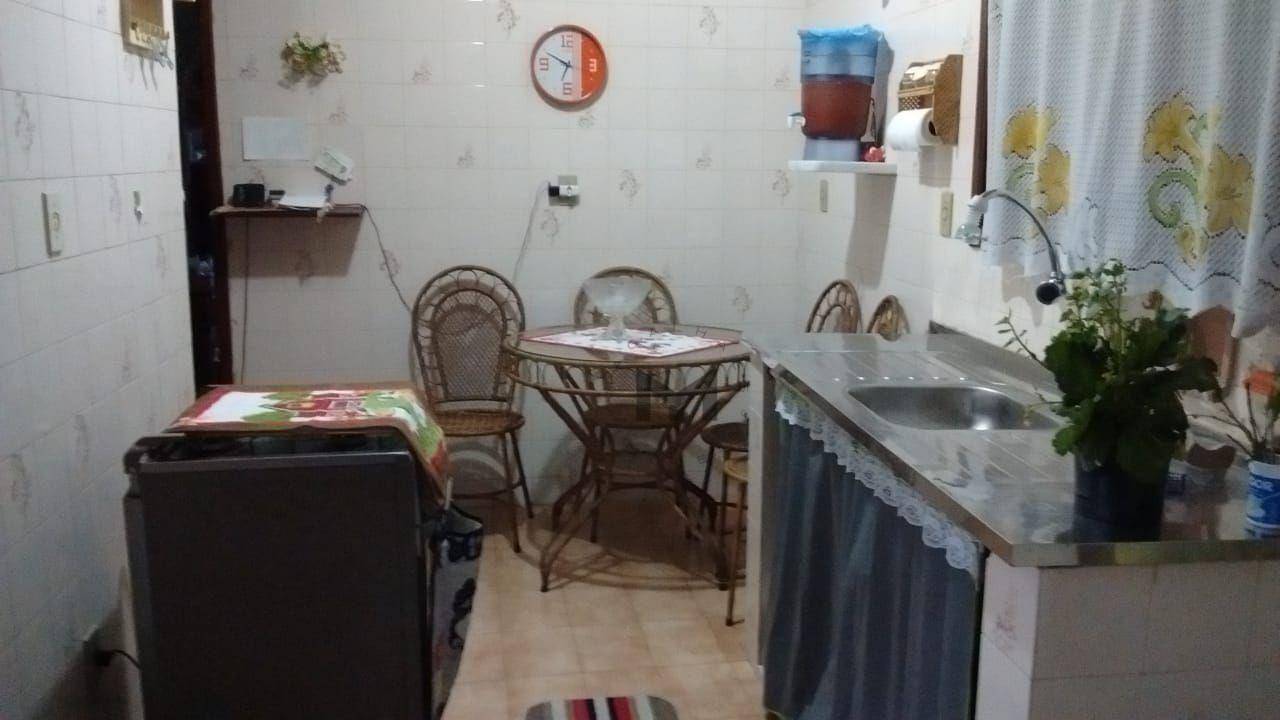 Casa à venda com 5 quartos, 220m² - Foto 16