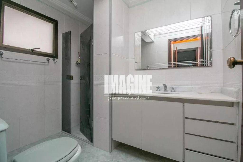 Apartamento à venda com 3 quartos, 134m² - Foto 12