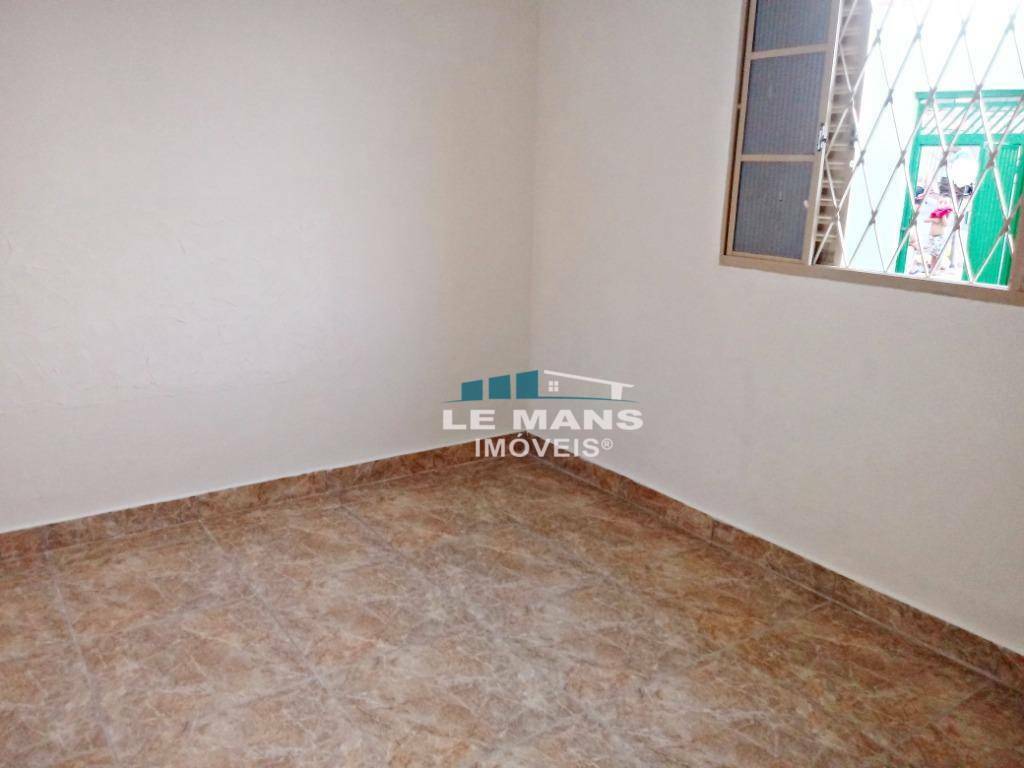 Casa à venda com 2 quartos, 92m² - Foto 14