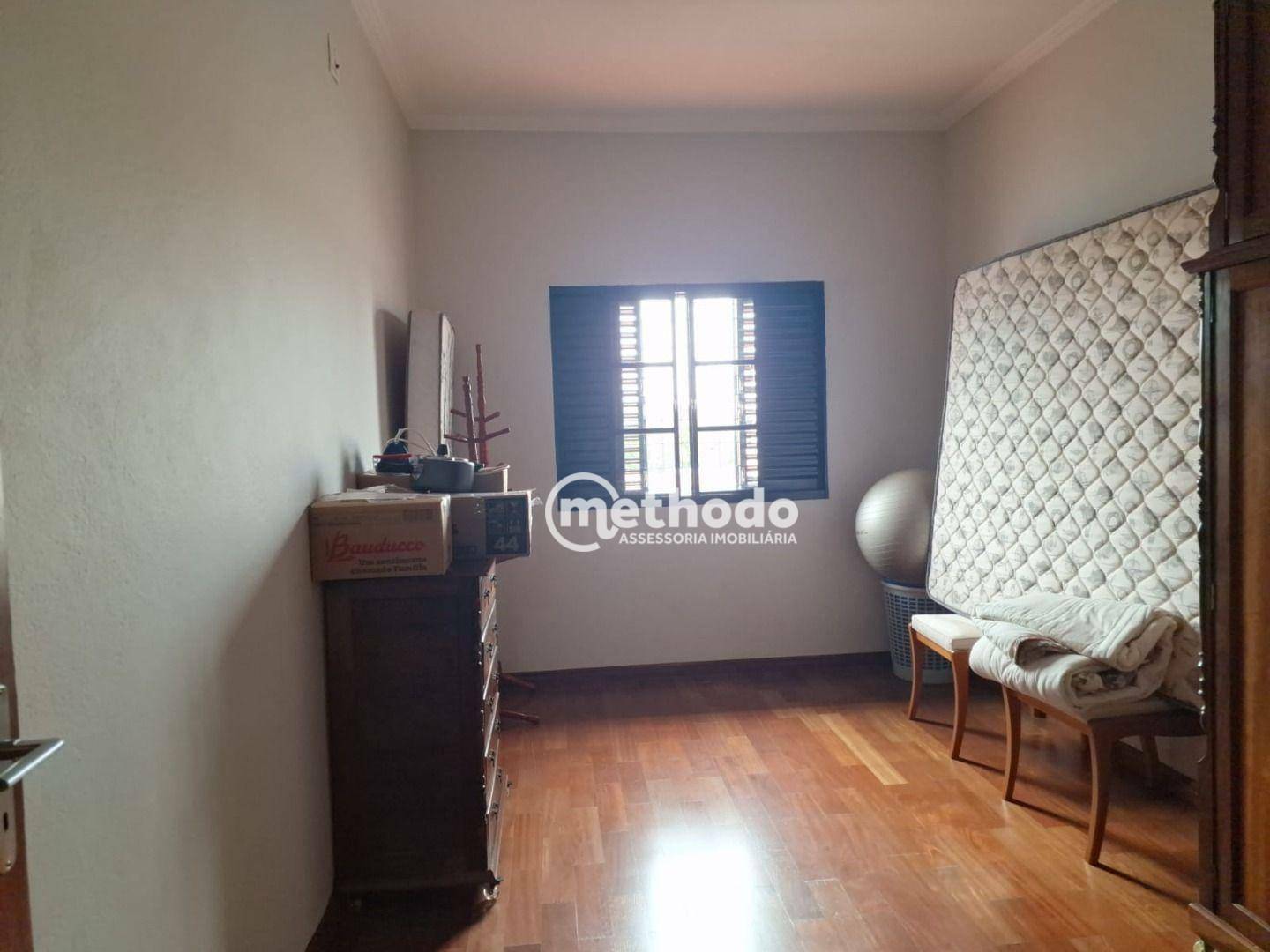 Casa à venda com 3 quartos, 240m² - Foto 7