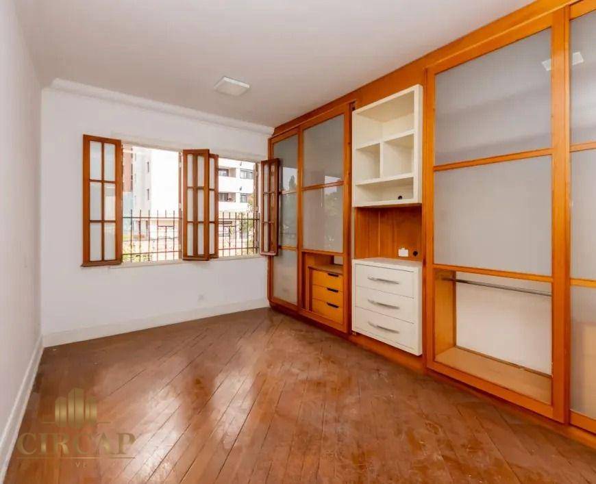 Sobrado à venda e aluguel com 3 quartos, 220m² - Foto 29