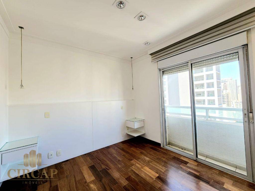 Apartamento à venda e aluguel com 3 quartos, 135m² - Foto 11