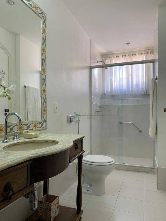 Apartamento à venda com 3 quartos, 230m² - Foto 11