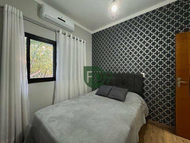 Casa de Condomínio à venda com 3 quartos, 250m² - Foto 10