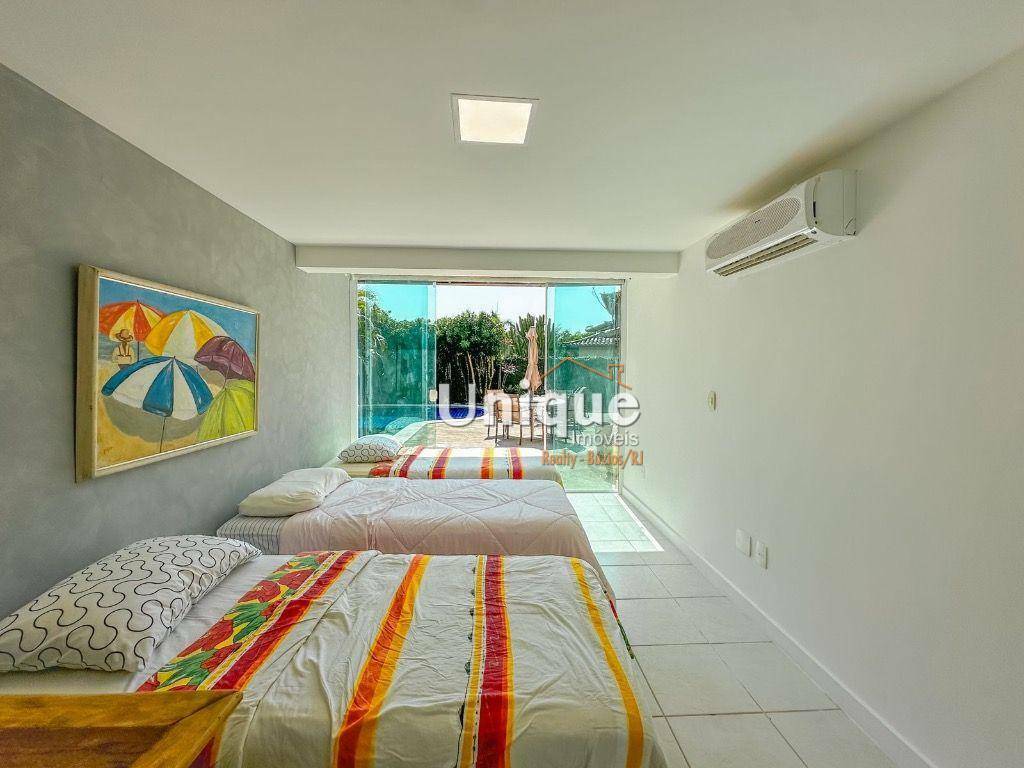 Casa de Condomínio à venda com 4 quartos, 215m² - Foto 11