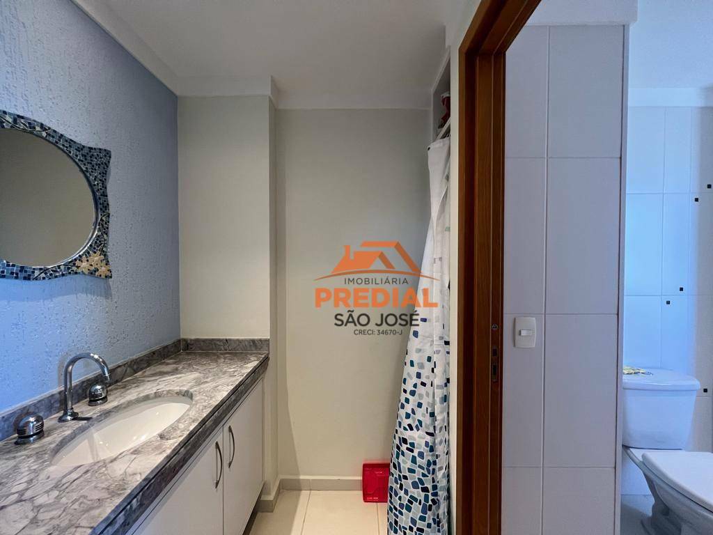 Apartamento à venda com 3 quartos, 157m² - Foto 12