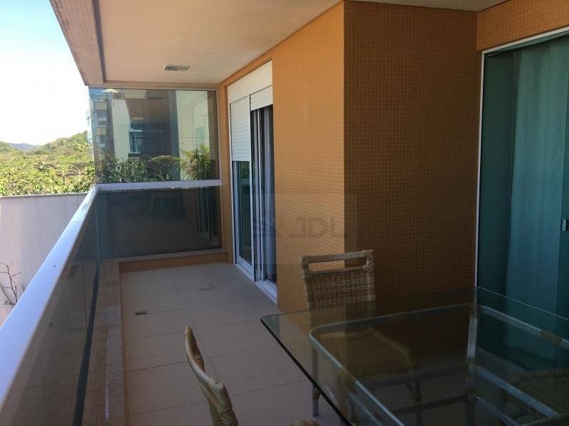 Apartamento à venda com 3 quartos, 160m² - Foto 6