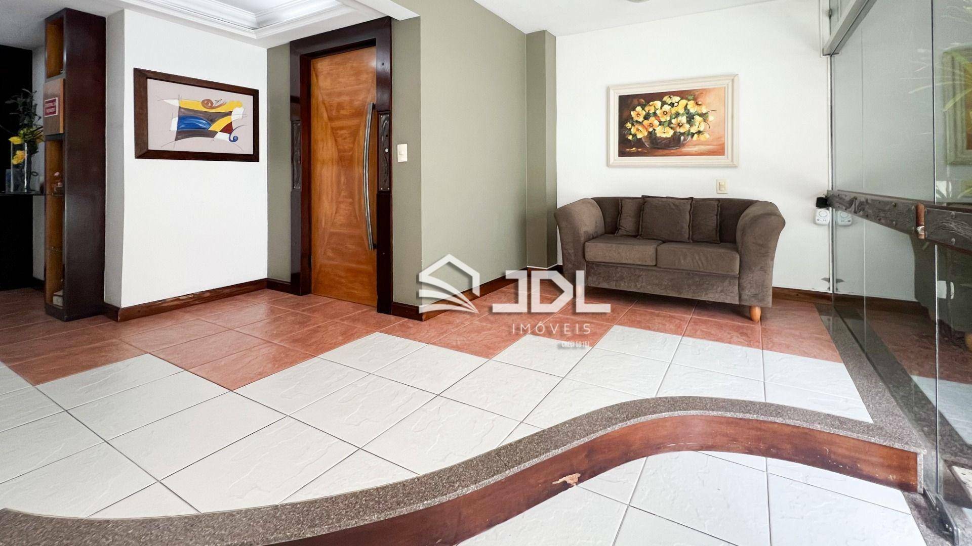 Apartamento à venda com 3 quartos, 257m² - Foto 2