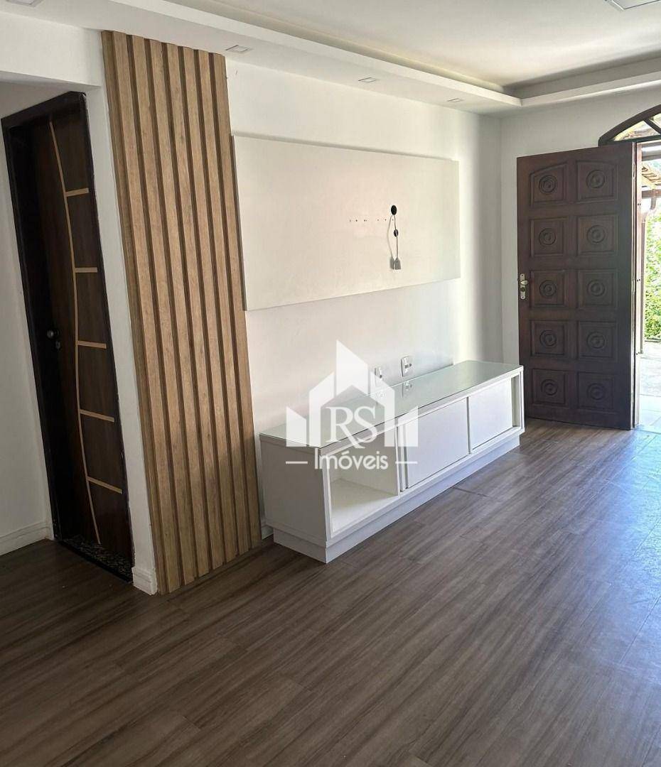 Casa de Condomínio à venda com 5 quartos, 240m² - Foto 10