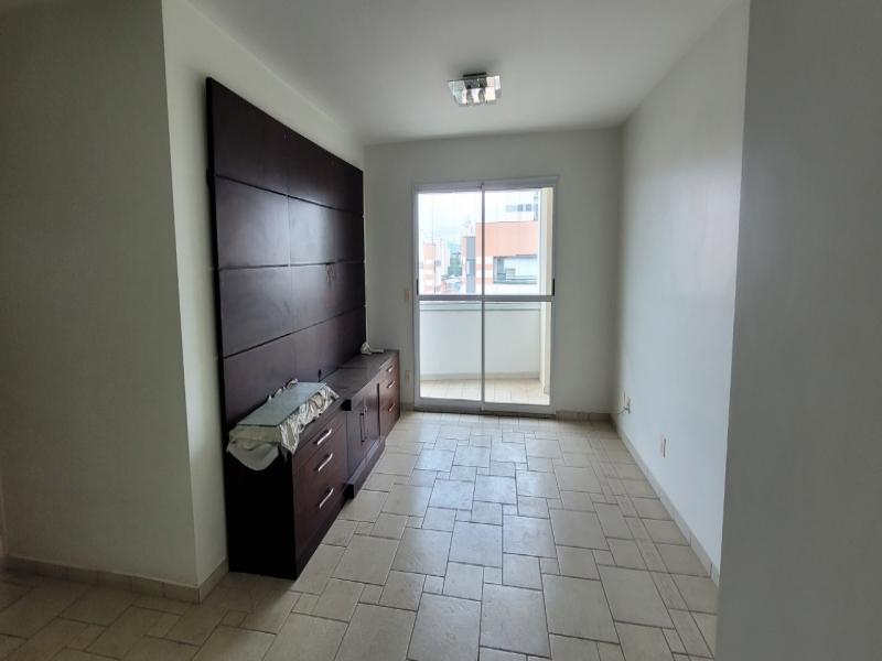 Sobrado à venda com 3 quartos, 180m² - Foto 1