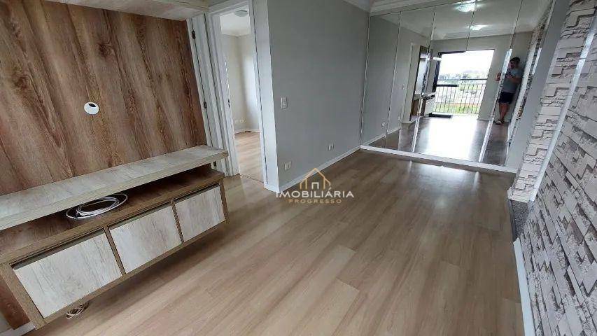 Apartamento à venda com 2 quartos, 61m² - Foto 2