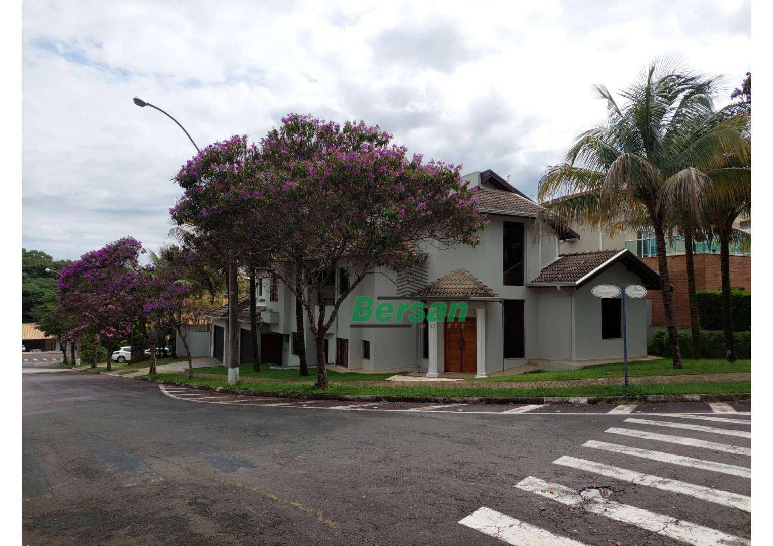 Casa de Condomínio à venda com 4 quartos, 440m² - Foto 2