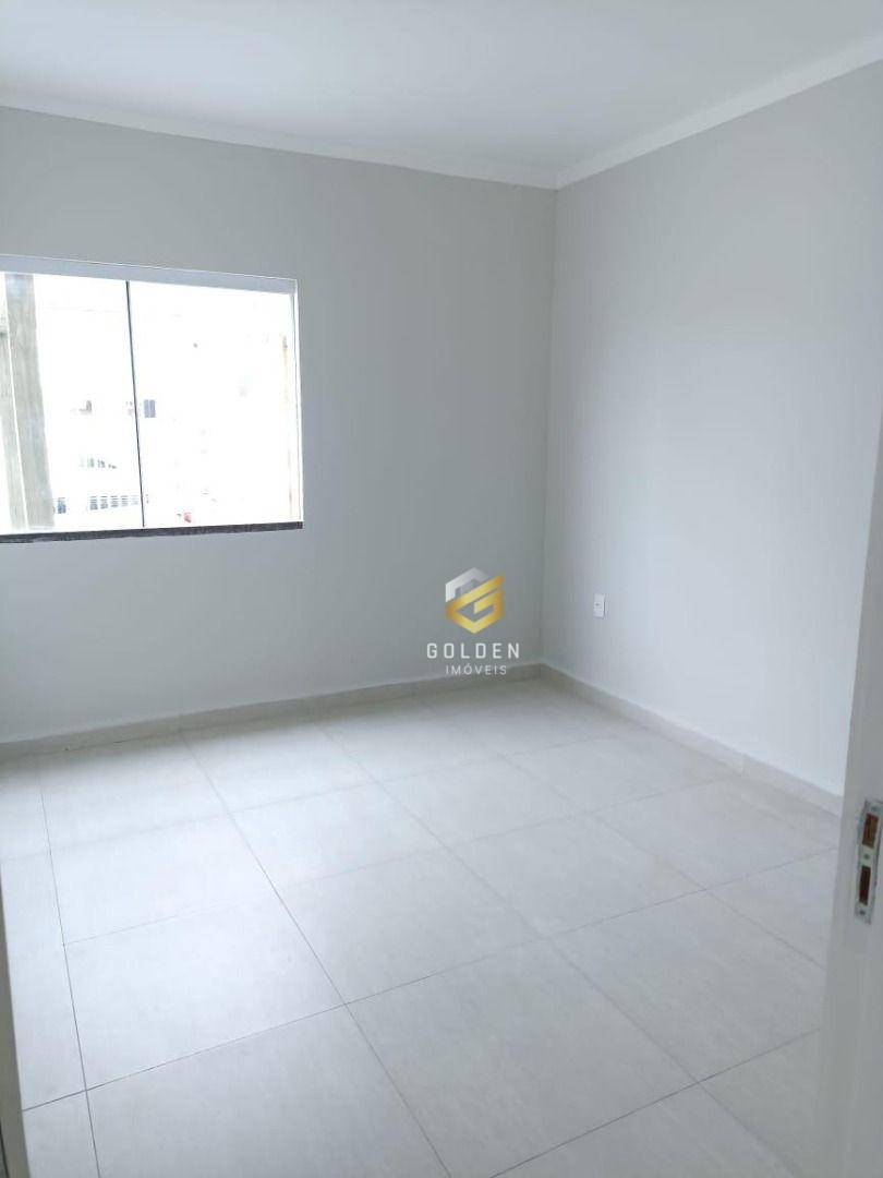 Casa à venda com 2 quartos, 57m² - Foto 6