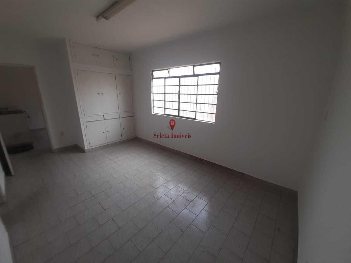 Casa para alugar com 6 quartos, 380m² - Foto 29