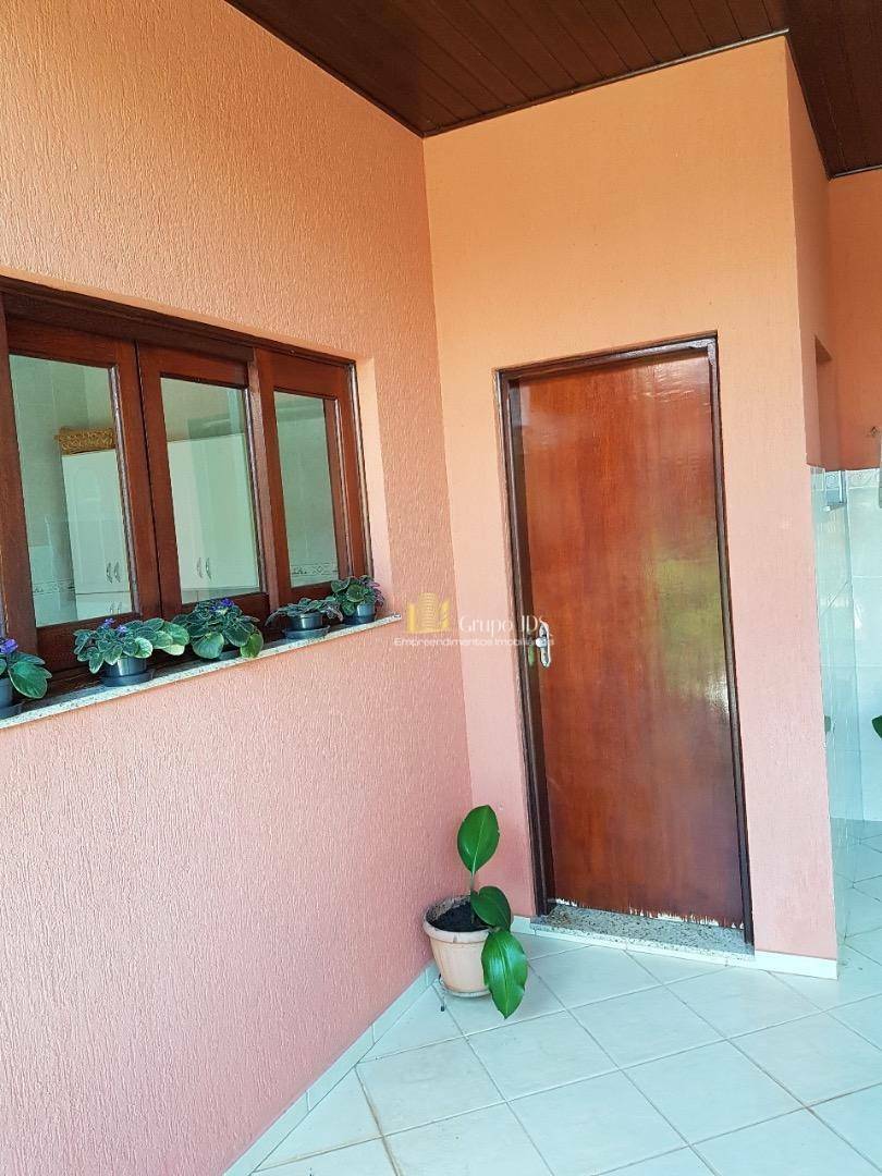 Casa à venda com 4 quartos, 380m² - Foto 25