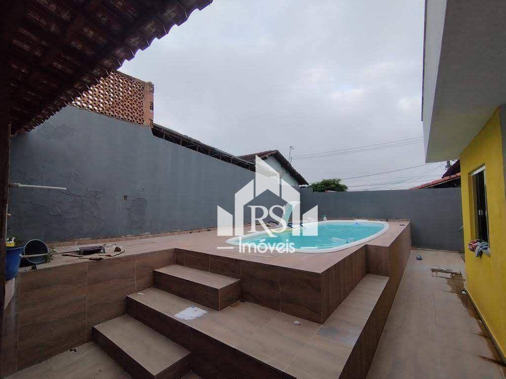 Casa à venda com 3 quartos, 76m² - Foto 1