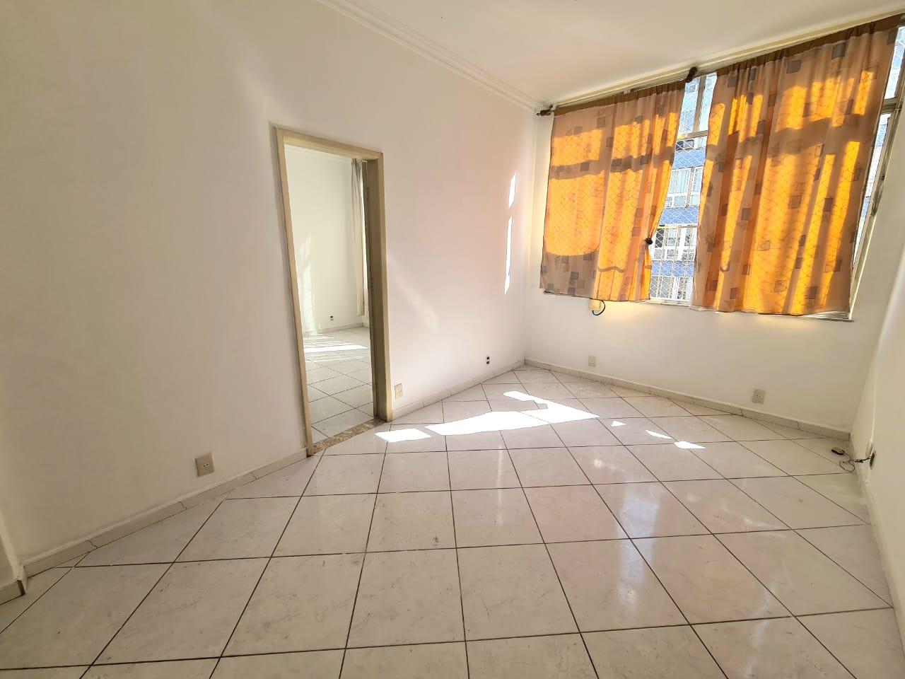 Apartamento à venda com 1 quarto, 40m² - Foto 1