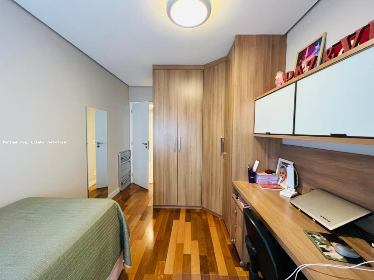 Apartamento à venda com 3 quartos, 240m² - Foto 6