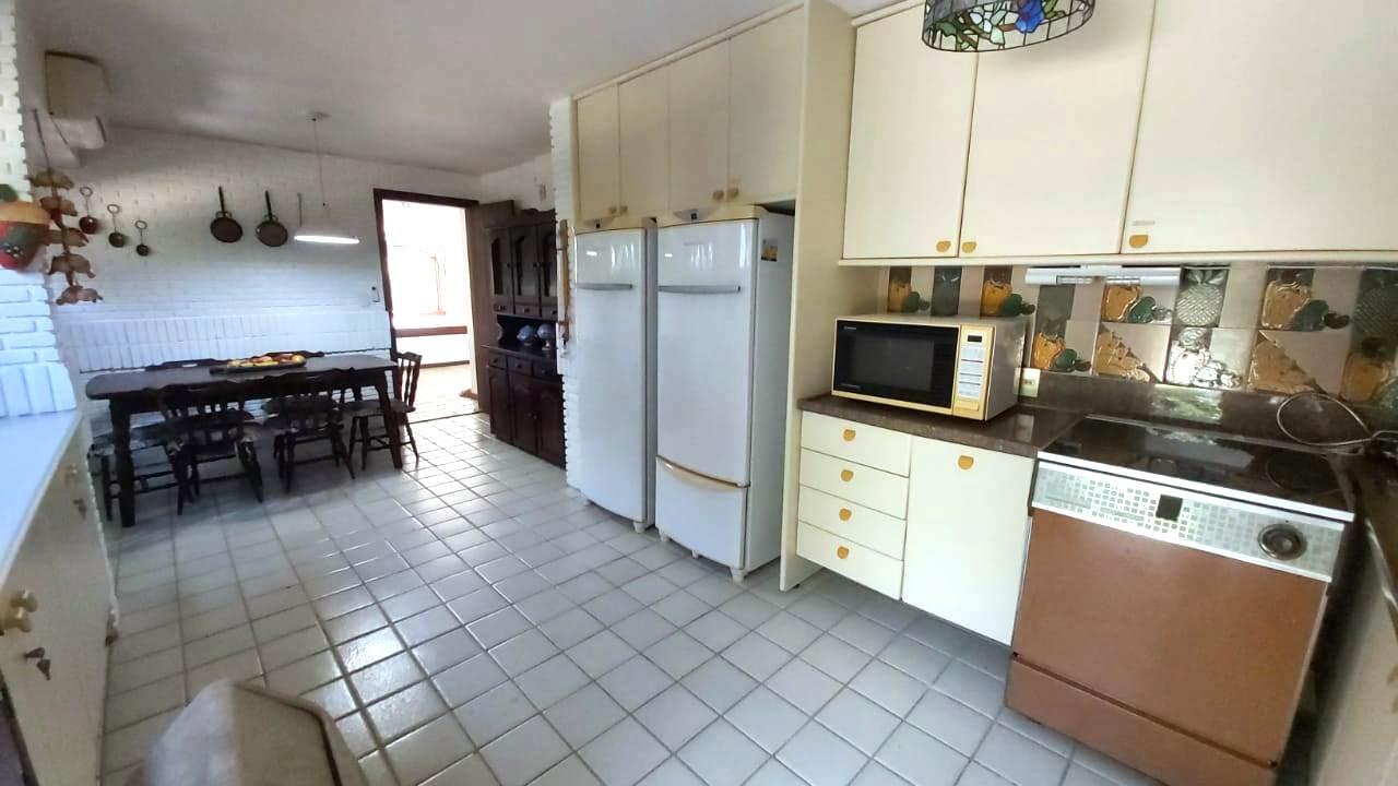 Casa de Condomínio à venda com 4 quartos, 650m² - Foto 25