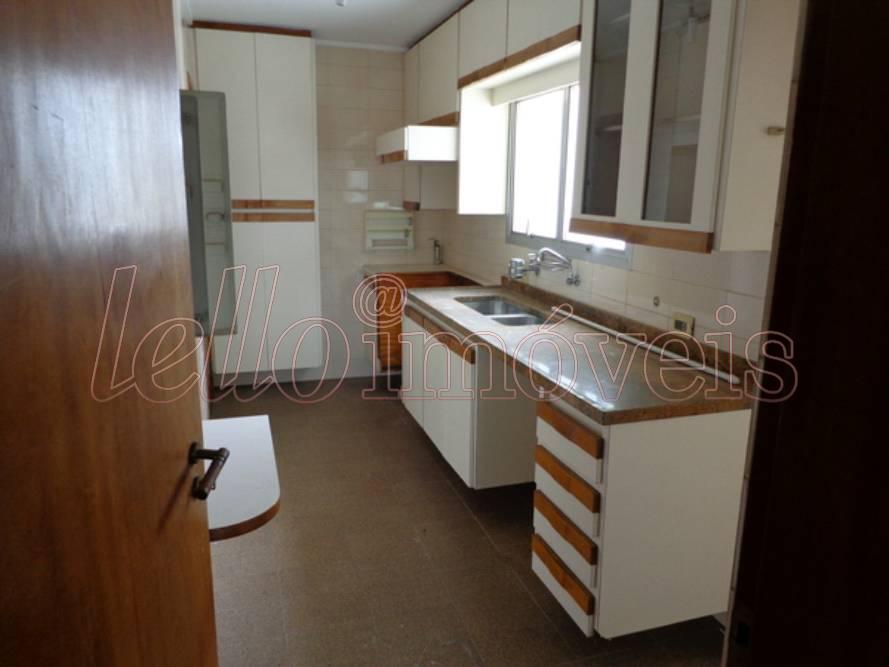 Apartamento para alugar com 3 quartos, 95m² - Foto 13