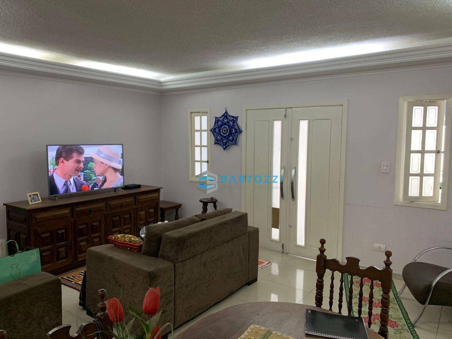 Sobrado à venda com 3 quartos, 160m² - Foto 2