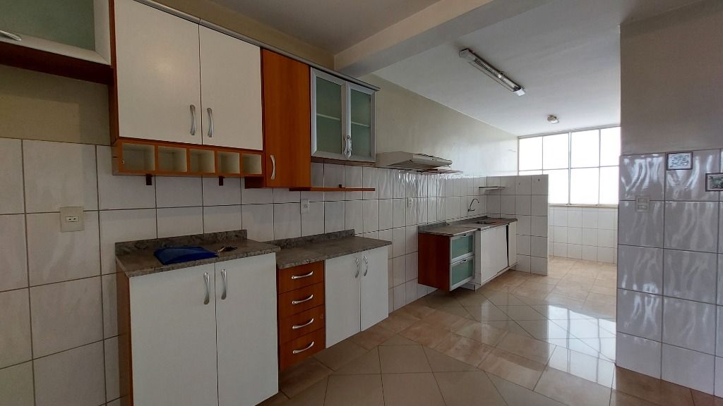 Apartamento à venda com 3 quartos, 130m² - Foto 5