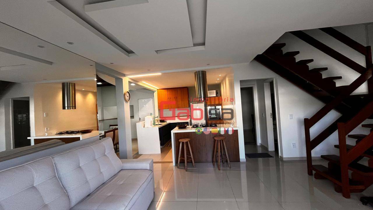 Casa à venda e aluguel com 4 quartos, 200m² - Foto 3