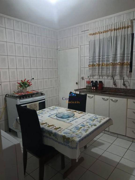 Casa à venda com 3 quartos, 50m² - Foto 13